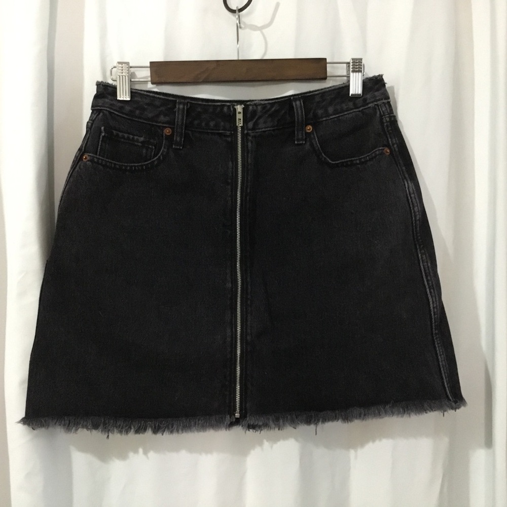 Abercrombie & Fitch - Zoe Natural Rise Vintage A-Line Black Jean Skirt - 10